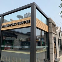 Photo taken at Starbucks by Muhammad Hafiz Z. on 6/22/2019