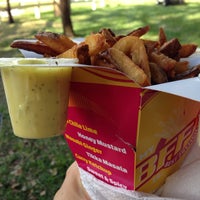 Foto tirada no(a) Best French Fries por 😼Ellen S. em 12/14/2013