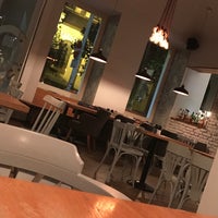 Foto scattata a Nejen Bistro da Tomáš C. il 5/20/2018