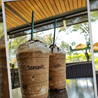 Photo taken at Starbucks by Vik R. on 5/21/2022