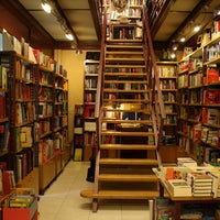 Foto tirada no(a) Librería Trama por Agos R. em 10/17/2013