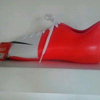 Review Nike Warehouse Center