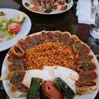 Foto scattata a Cihan Pide Kebap Restaurant da Ö&amp;#39; ® il 10/23/2021