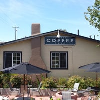 Das Foto wurde bei Fallbrook Coffee Company von Fallbrook Coffee Company am 8/22/2014 aufgenommen