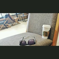Photo taken at Starbucks by Dell C. on 9/23/2016