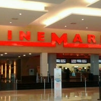 Foto tirada no(a) Cinemark por Cristina M. em 4/14/2013
