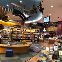 Photo taken at Livraria Cultura by Carla B. on 8/16/2020