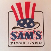 Снимок сделан в Sam&amp;#39;s Pizza Land пользователем D 5/14/2013