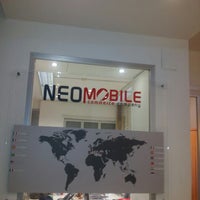 รูปภาพถ่ายที่ Neomobile โดย Mara S. เมื่อ 12/4/2012