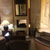 Photo taken at Hôtel Le Clos Médicis by Berk on 3/13/2018