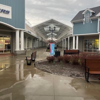 Photo taken at Tanger Outlets Pittsburgh by Rey on 4/11/2022