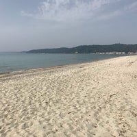 Photo taken at Fourka Beach by Till on 5/4/2018
