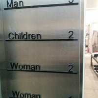 Zara 京都市の衣料品店