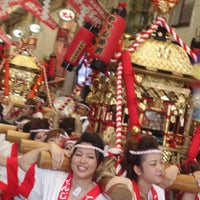 ギャルみこし Now Closed Moving Target In 梅田 ギャルみこし Now Closed Moving Target In 梅田