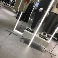 Zara 京都市の衣料品店