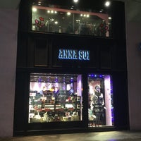 Anna Sui 梅田エスト店 Clothing Store In 大阪市北区