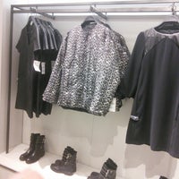 Zara 京都市の衣料品店