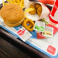 Photo taken at Burger King by Hacer A. on 6/1/2023