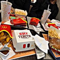 Photo taken at McDonald&amp;#39;s by Sahar T. on 9/2/2022