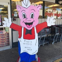 Photo taken at Piggly Wiggly by Maria K. on 10/11/2019