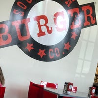 9/3/2018 tarihinde Maria K.ziyaretçi tarafından Southern Burger Co'de çekilen fotoğraf
