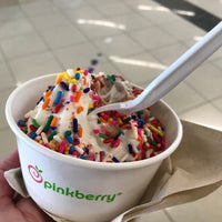 Photo taken at Pinkberry by Maria K. on 9/17/2017