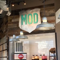 Photo taken at Mod Pizza by Laura L. on 1/11/2017