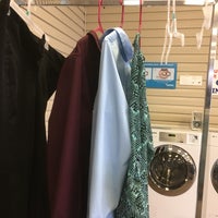 Foto scattata a Express Laundry Center da Amanda L. il 2/14/2019