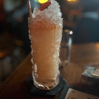 Foto diambil di The Fox Bar &amp;amp; Cocktail Club oleh Amanda L. pada 6/23/2023