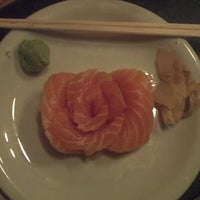 Photo taken at SushiMaki by Rafael V. on 11/24/2012