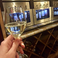 2/3/2017 tarihinde Trisha G.ziyaretçi tarafından Uncorked: Retail Wine and Tasting Shop'de çekilen fotoğraf