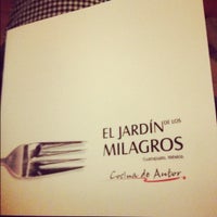 รูปภาพถ่ายที่ El Jardín de los Milagros โดย Alonso D. เมื่อ 11/16/2012