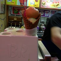 Photo taken at Baskin-Robbins by Юлия on 3/30/2013