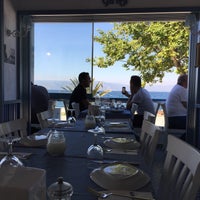 Das Foto wurde bei Giritli Balık Restaurant von Giritli Balık Restaurant am 8/3/2017 aufgenommen