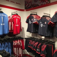 Photo taken at FC Bayern Fan-Shop by Rerun R. on 11/27/2015