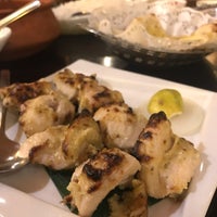 Photo taken at Queen&#39;s Tandoor Indian &amp; Fusion Cuisine by Dinda P. on 11/28/2018