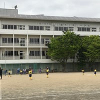 Photo taken at 三鷹の森学園 三鷹市立 第三中学校 by krtetsu k. on 5/7/2017