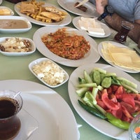 Foto scattata a Vadi Cafe Restaurant da Gökçem G. il 10/15/2017