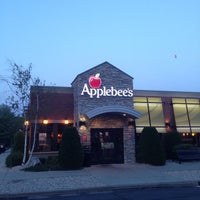 Photo taken at Applebee&#39;s Grill + Bar by Christopher D. on 9/3/2014