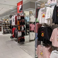 Gu Clothing Store Gu Clothing Store