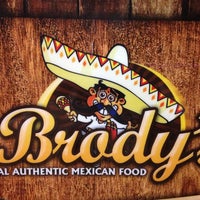 รูปภาพถ่ายที่ Brody&amp;#39;s Mexican Restaurant โดย Dion M. เมื่อ 7/30/2013