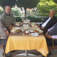 รูปภาพถ่ายที่ Paşa İskender โดย Murat D. เมื่อ 10/15/2014