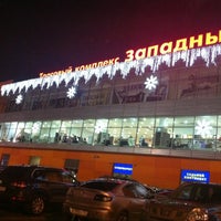 Западный паркинг. Парковка тц западный. Тц алтуфьевский парковка подземная. Пятая авеню парковка. Тц авеню на юго западной парковка.