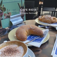 Das Foto wurde bei Café Riese von A .. am 8/25/2022 aufgenommen