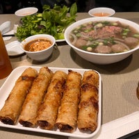Foto tirada no(a) Golden Deli Vietnamese Restaurant por Thomas P. em 3/22/2023