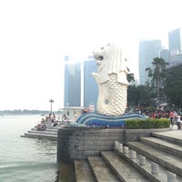 Photo taken at The Merlion by Phichet R. on 10/11/2015