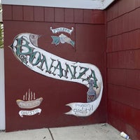 Foto tirada no(a) Bonanza Stand of Oyster Bay por Oh, 💩!  Nicky Beanz em 3/27/2021