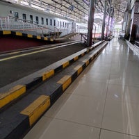 Photo taken at Stasiun Yogyakarta Tugu by Gurdani Y. on 11/15/2023