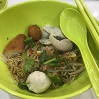Photo taken at Jiang Fishball Noodle by Pitchanas T. on 7/30/2019