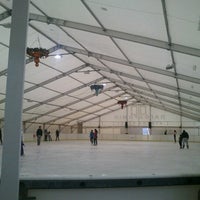 Foto tomada en Ice Arena  por Chris F. el 12/8/2012